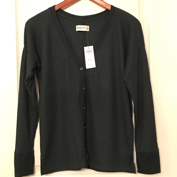 Brand new Abercrombie & Fitch cardigan - Picture 1 of 6